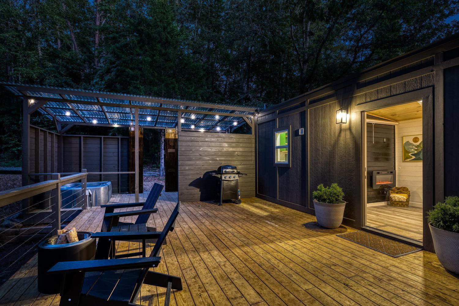 Couples Retreat: King Bed:Hot Tub:Firepit & More Blue Ridge Exterior photo