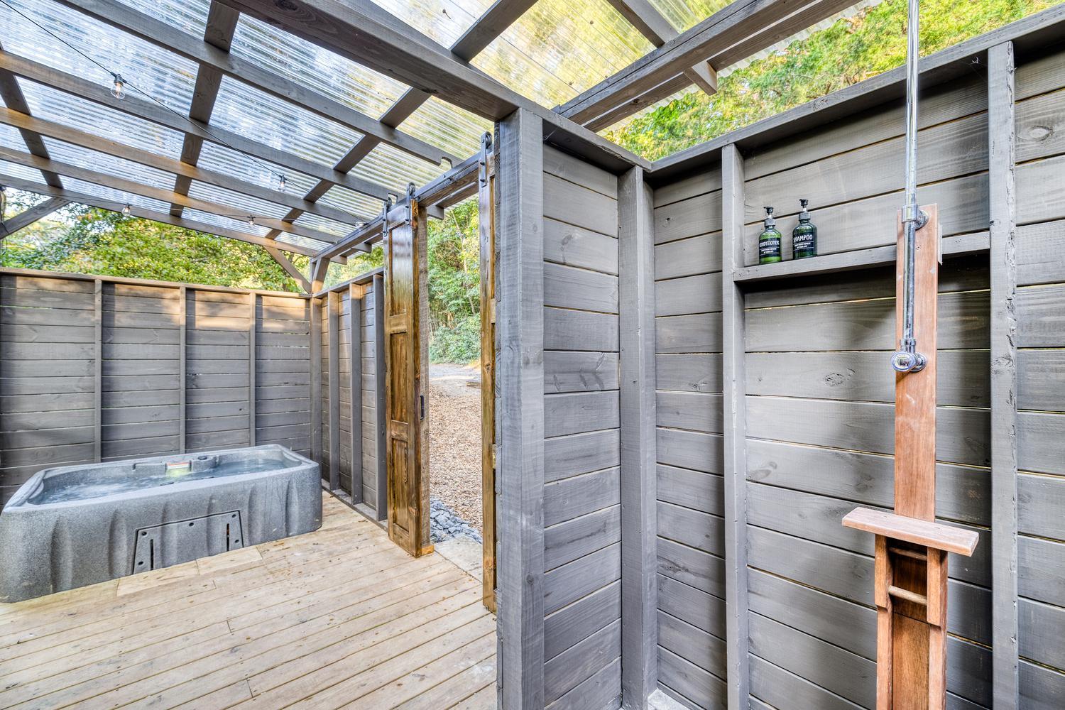 Couples Retreat: King Bed:Hot Tub:Firepit & More Blue Ridge Exterior photo